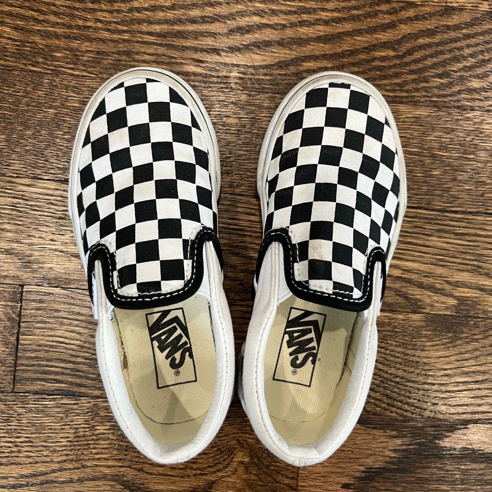Like New Vans Kids’ checkerboard classics slip on 10.5